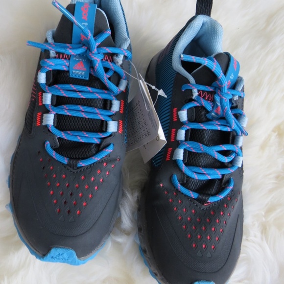 New Adidas Women's Vigor 5 Tr  Size 5 - Picture 1 of 6